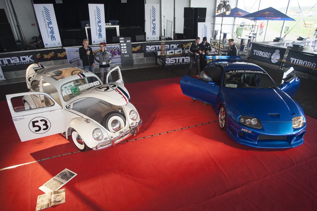 Festivalen på Padborg Park har også sin egen skønhedskonkurrence, hvor ejere af flotte biler kæmper om titlen Danmarks Flotteste Bil
(Foto: Motorblokken)